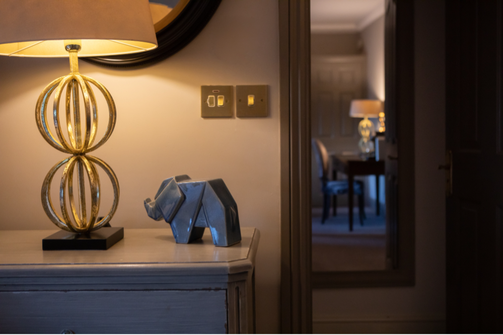 Fabulous bedroom lamp detail