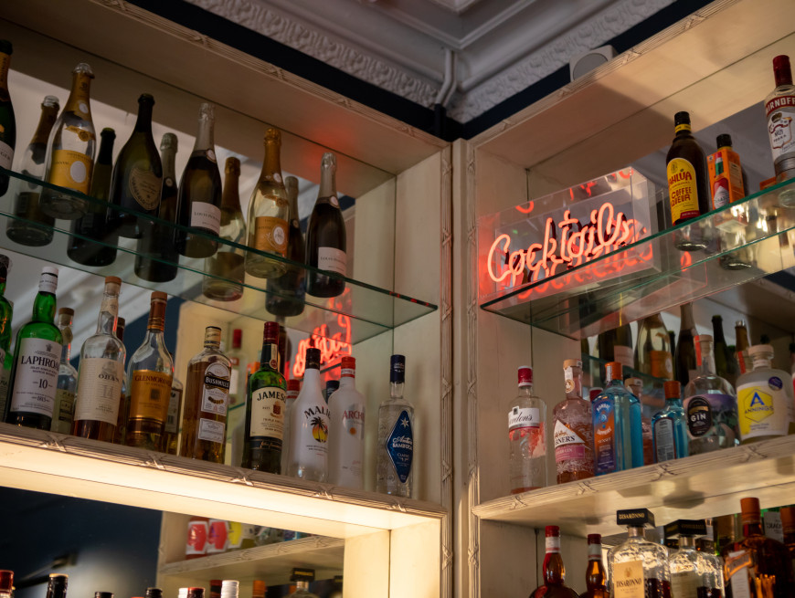 Cocktail Bar