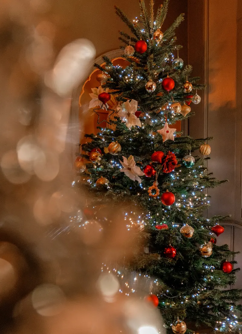 Christmas table with crackers
